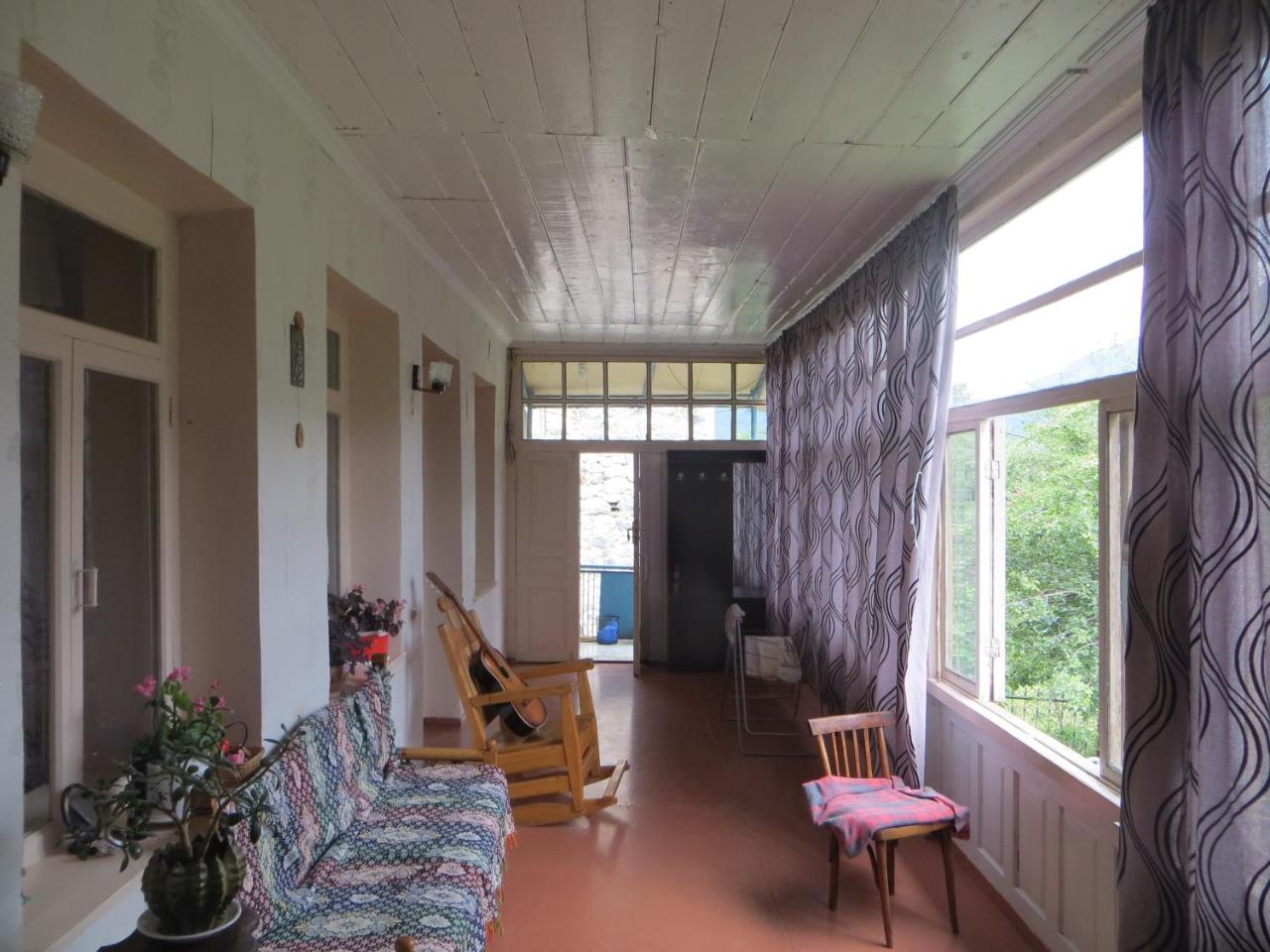 Marina Chartolani'S Guest House Mestia Exterior photo